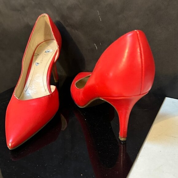 Marc Fischer Red Pumps Size 8.5 Christmas Party Pointed Toe Sexy Festive - Picture 1 of 7